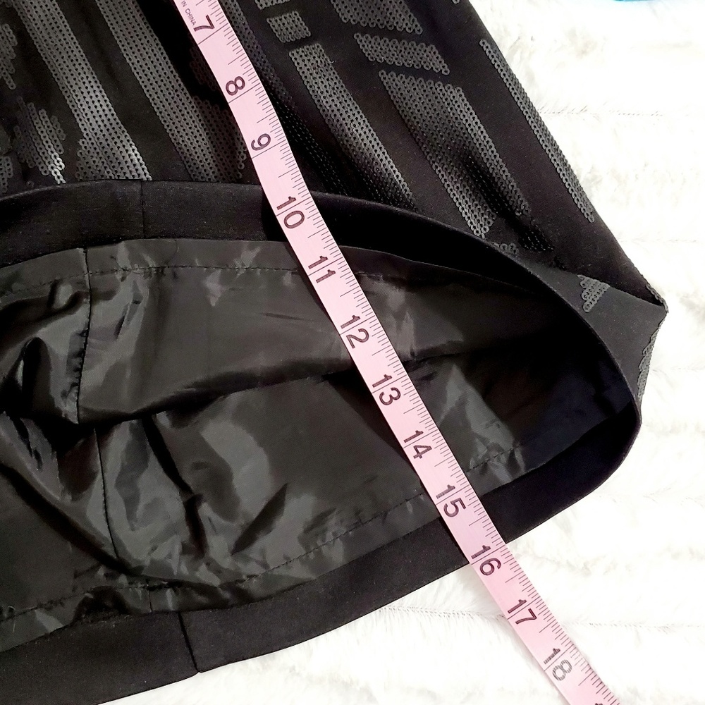 H & M Black matte sequin mini skirt size 2 - Picture 4 of 8